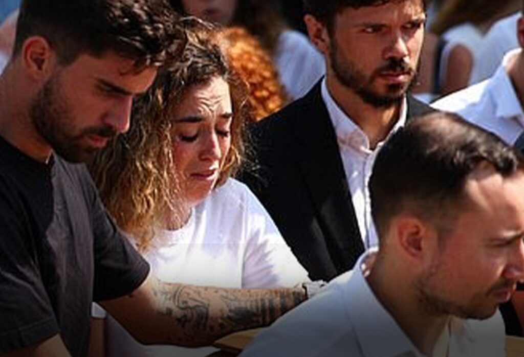 Diogo Jota’s wife rested her head on casket wet from tears