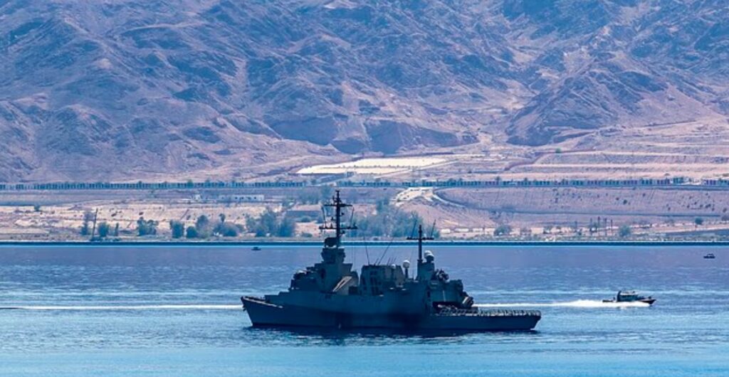Chinese warship targets German plane with a laser over Red Sea