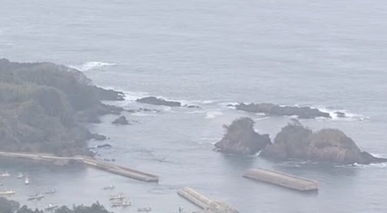 Tsunami warning issued after 7.4-magnitude earthquake is recorded