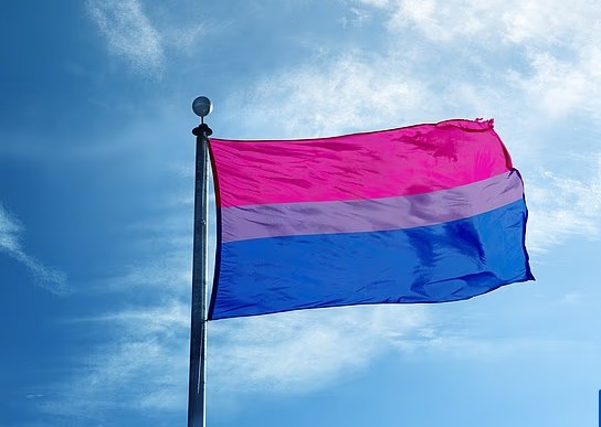 Actress comes out as bisexual and reveals she secretly dated women