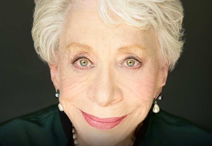 With heavy hearts, we announce the passing of this beloved actress who graced our screens for decades 😭
