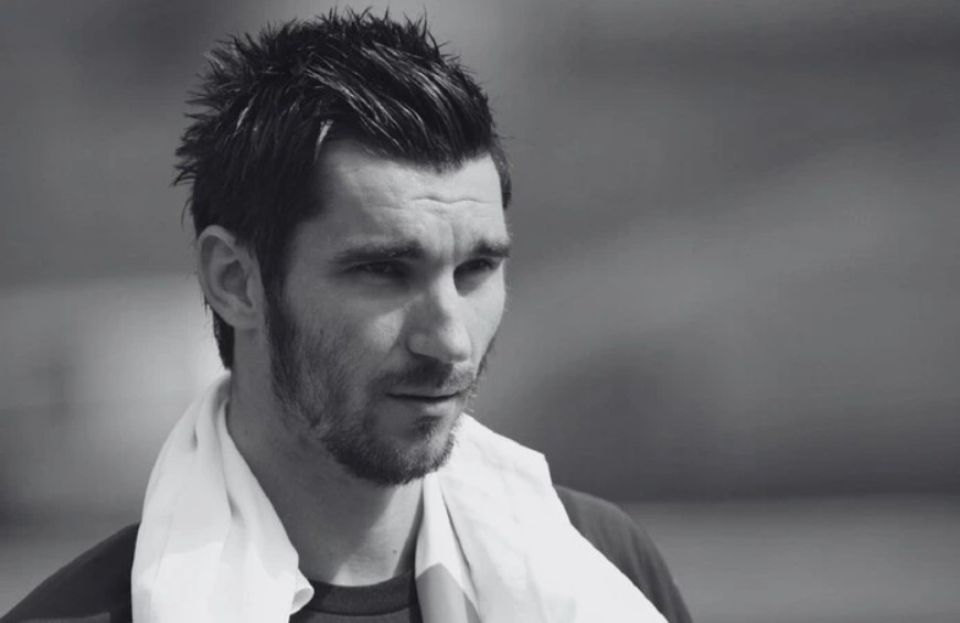 Footballer dies in horror car crash – as two of his team-mates are left in critical condition