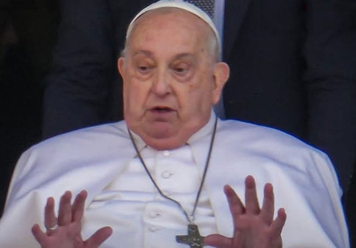 In His Last Moments, Pope Francis Made One Final, Touching Gesture to a Nurse