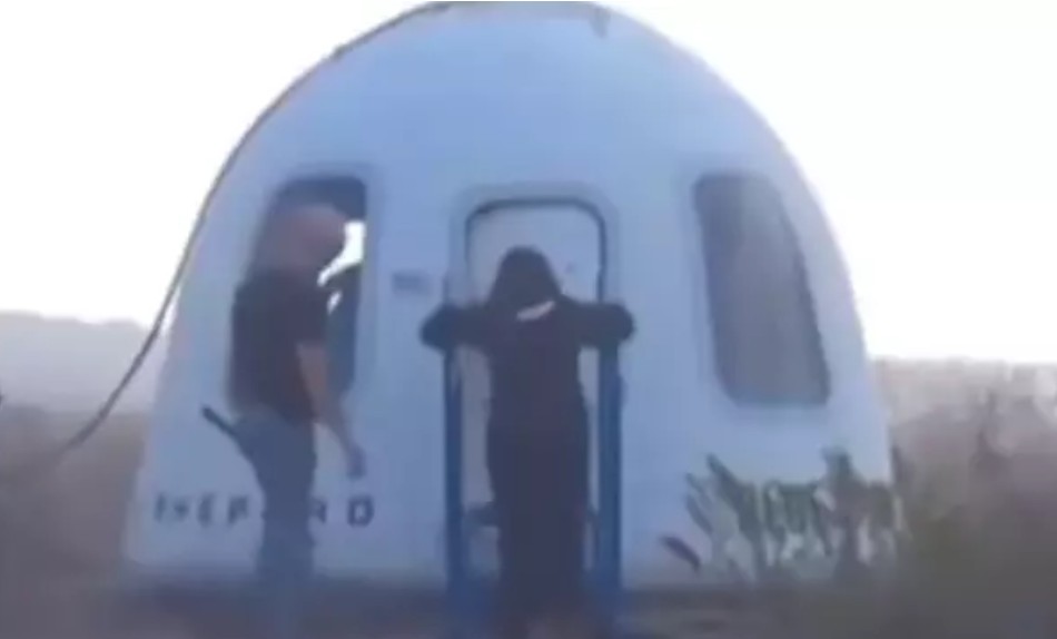 The one specific detail conspiracy theorists believe proves all-female Blue Origin space mission was ‘fake’