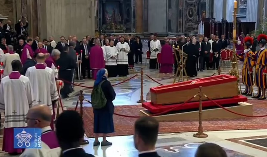 The most heartbreaking farewell: Moment crying nun who knew Pope Francis is allowed to break protocol and stand beside his coffin and silently pray for her old friend