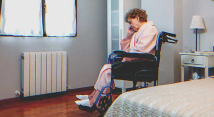 Sons Abandon Old Mom in Nursing Care & Sell Her House, New Owner Returns Her Home Keys Later – Story of the Day