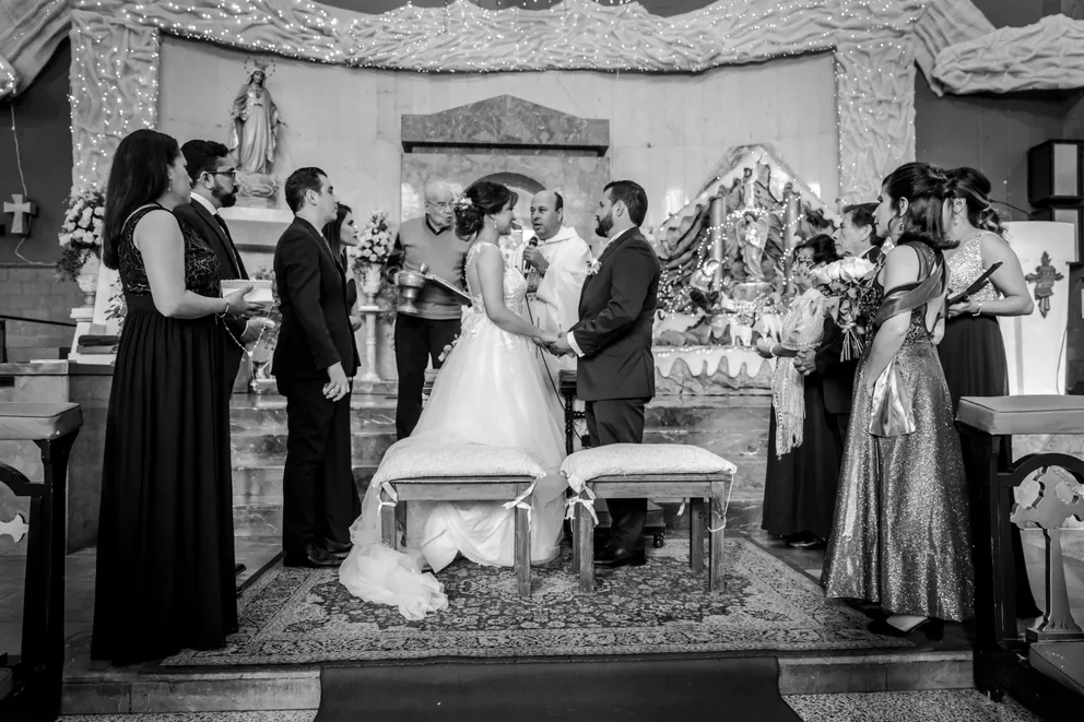 Man Finds Out about His Bride’s Betrayal – He Goes to the Altar with a Remote Control in His Hands