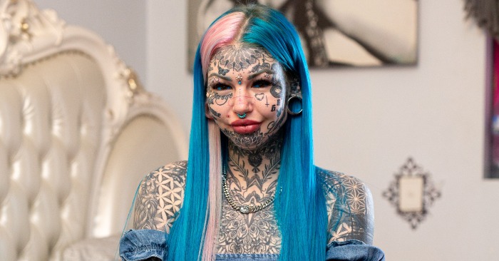 «Fantastic beauty before tattoos!» This is what this unique girl looked like before her strange decision