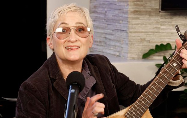 Iconic singer dead at 66 in house fire