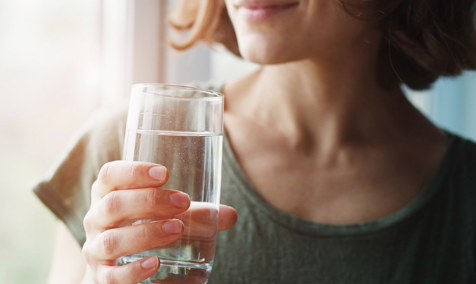 Should You Drink Water On An Empty Stomach When You Wake Up In The Morning?
