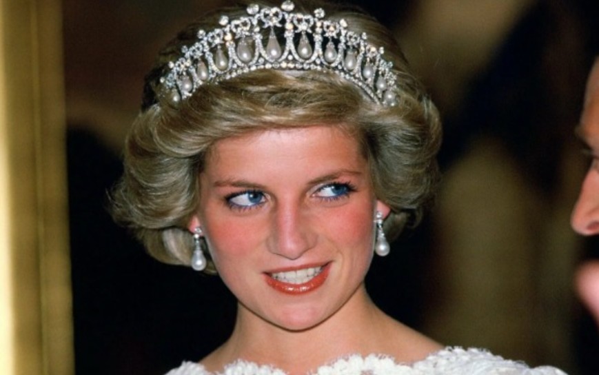 «Coincidence or Princess Diana’s reincarnation?» The striking resemblance between Lady Di and Charlotte is making headlines
