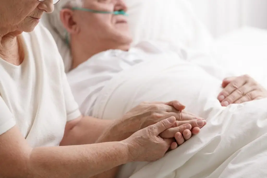 Experts Are Shedding Light on the ‘Death Rattle’ Phenomenon Before Passing