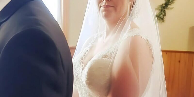 Five years after the death of my wife, I took my daughter to my childhood friend’s wedding, and when I saw the bride, she asked me: “Daddy, why are you crying?”
