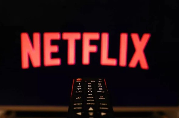 Netflix star collapses and dies while filming new series of hit show