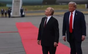 Body language expert ‘reveals’ chilling reason for Putin’s hand gesture after Trump flies nuclear bombers over president’s head