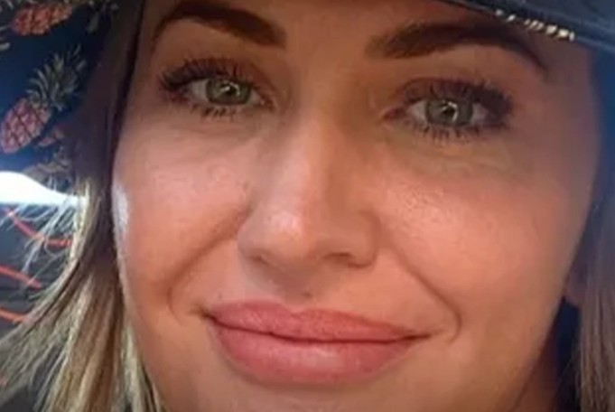 Mum, 39, who died following stage four bowel cancer shared symptoms she ignored before diagnosis
