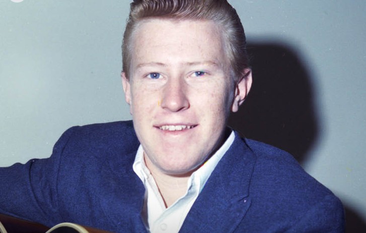 With heavy hearts, we announce the passing of this beloved country star. When you find out who he is, you will cry