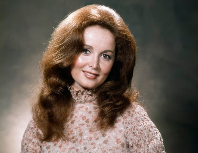 Beloved TV star reveals colon cancer diagnosis