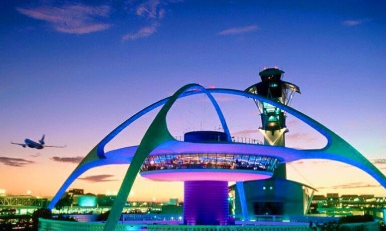 Hijacked plane crashes into Los Angeles building