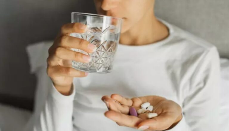 Doctors urge people to stop taking Vitamin D if they have one of these four symptoms