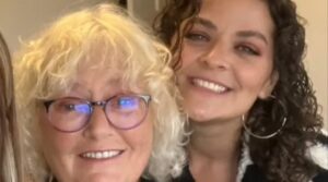 Coffee shop forced to apologise over note on receipt to family following funeral