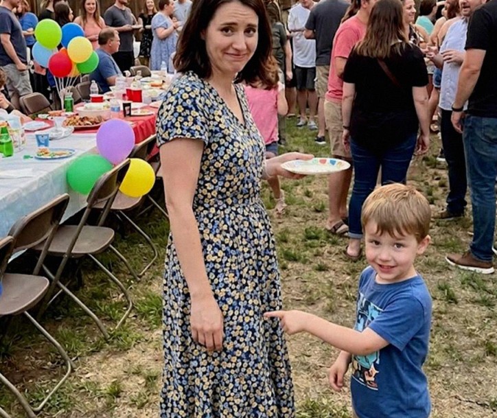 My 4-Year-Old Pointed at My Best Friend and Giggled, ‘Dad’s There’ – I Laughed Until I Saw What He Was Pointing At