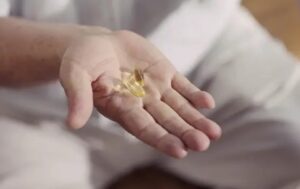 Doctors issue warning to anyone who takes popular supplement after discovering link to ‘silent killer’