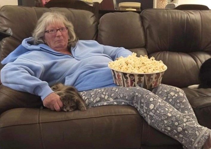 I Hope My Unemployed 64-Year-Old Mother Will Look After My Child, but She Insists on Being Paid