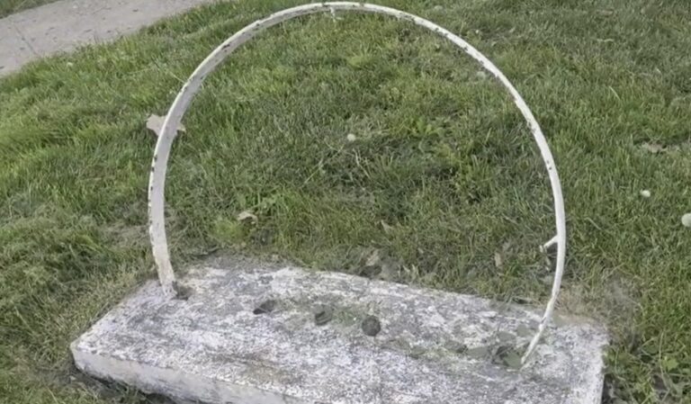 A Cast Iron Cauldron Mount with Hidden Potential