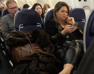 A Woman Refused to Leave the Airplane Seat I Had Paid For – What My 10-Year-Old Daughter Pulled Out of Her Backpack Left Every Passenger Speechless