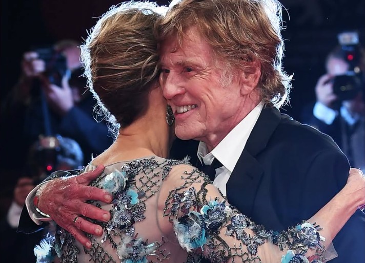 “I can’t stop crying. He meant a lot to me.” 💔 Her love story with Robert Redford developed throughout the years
